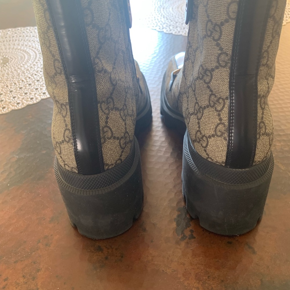 Gucci Signature GG ankle Bootie Size 39 Ladies - Picture 5 of 6